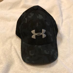 Under Armour youth baseball cap.